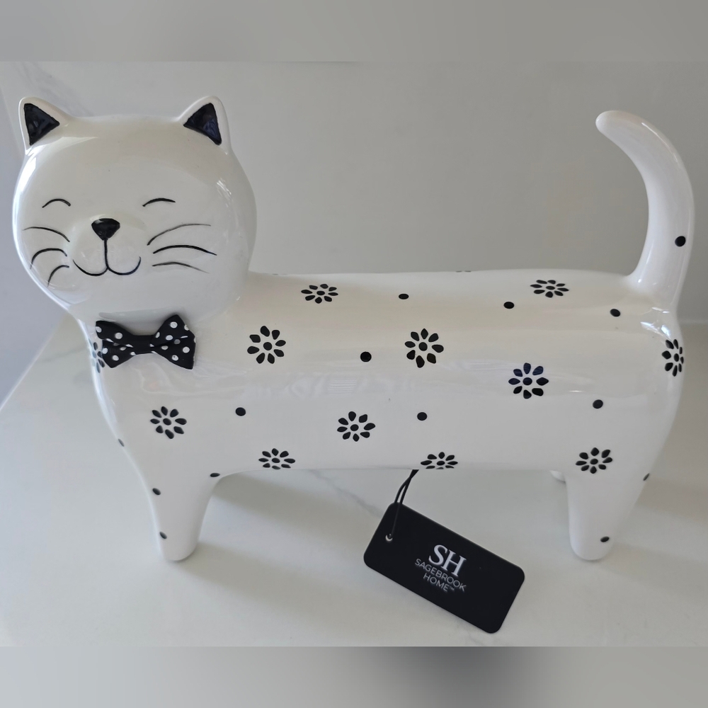 Sagebrook Home Ceramic Daisy Cat Black And White‎ 8-in By 11 Inch New With Tag